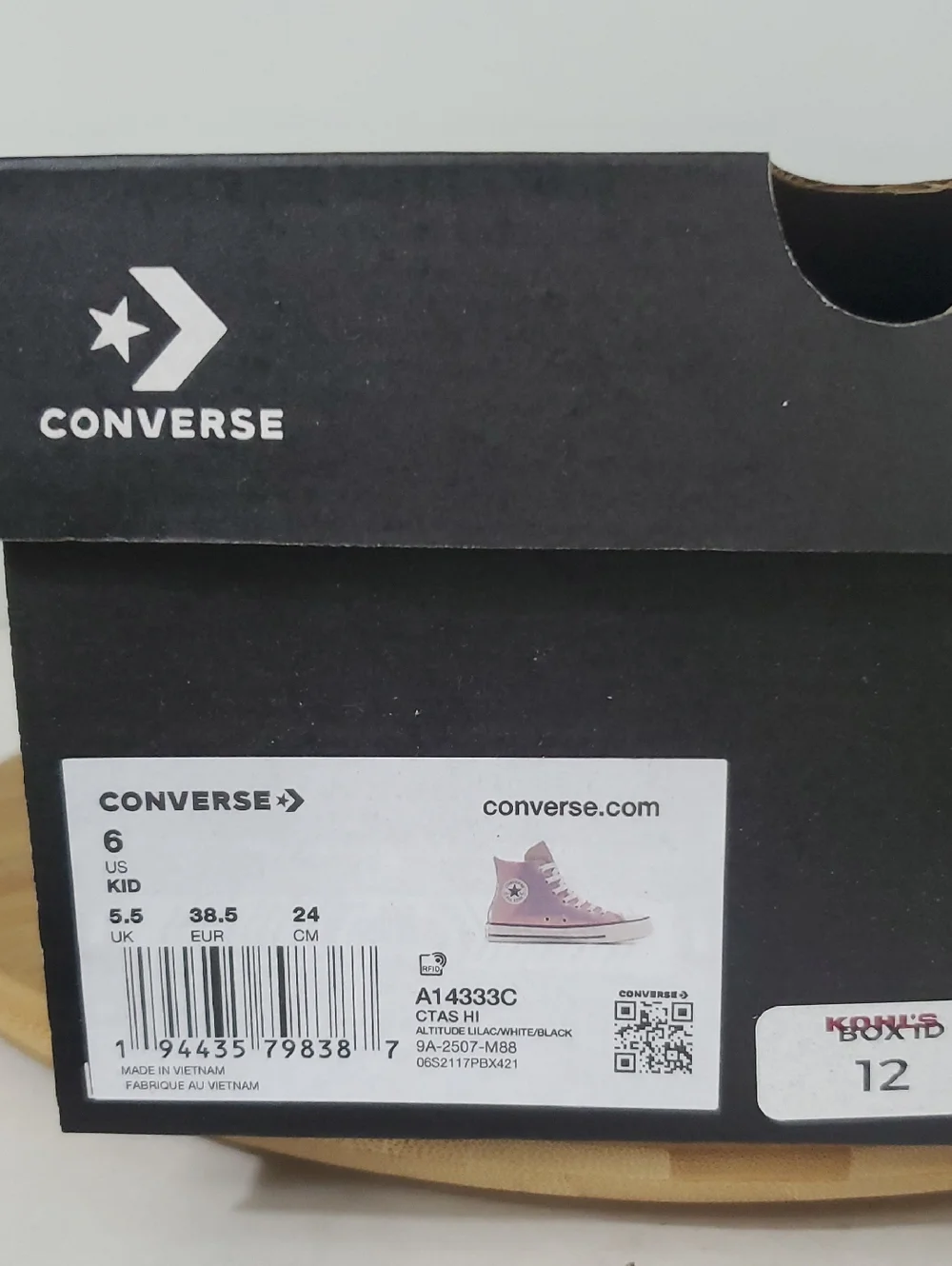 Converse CTAS Hi Tops Altitude Lilac Sparkly Size 6 Big Kid NIB